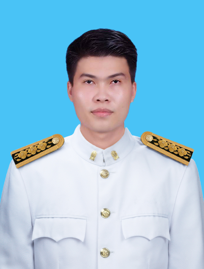 นายธีรศักดิ์ คนต่ำ