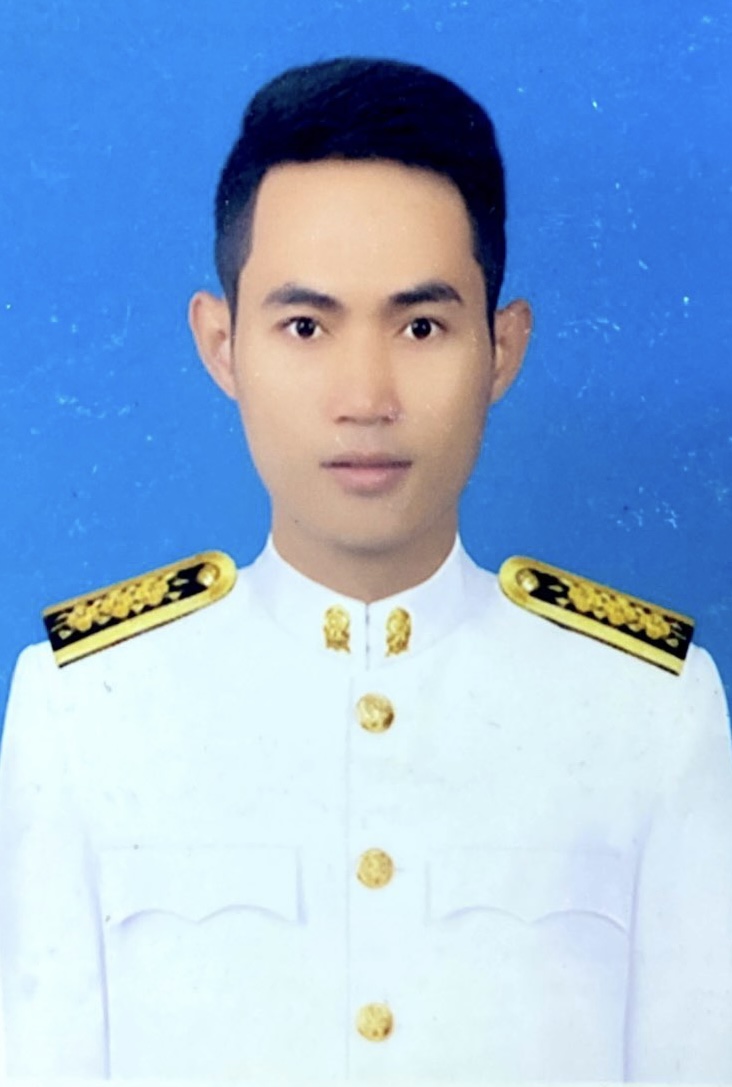 นายเดชกำพล โพธิ์ย้อย